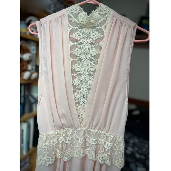 2 for $20 | Vintage Dress - Picture 4 of 7